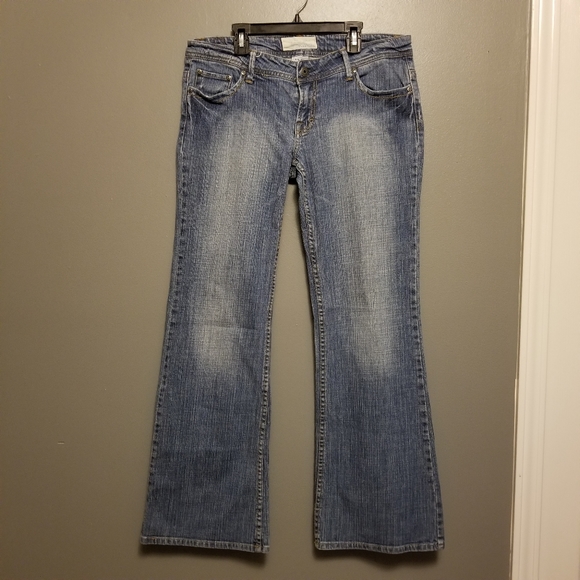 Maurices Wide Leg Flare Jeans Medium 